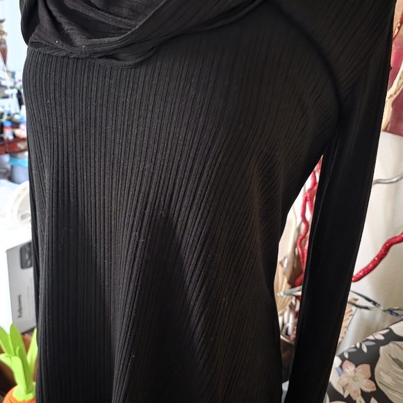 Attitude Black Cold Shoulder Top - Picture 6 of 12